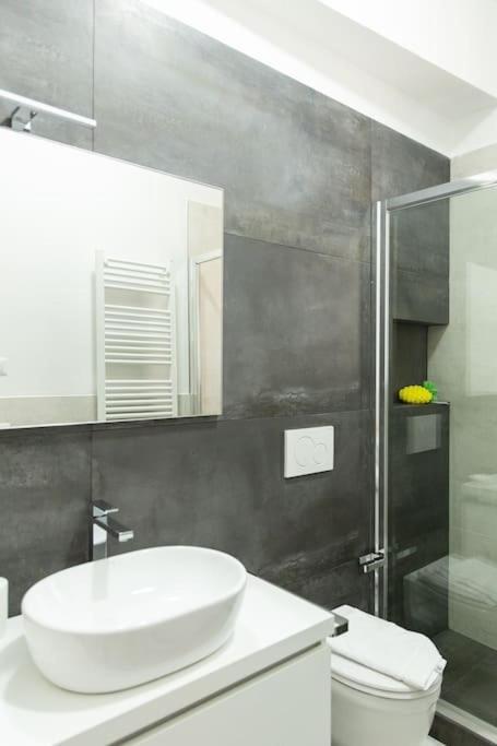 Modern Apartment Near Ponte Vecchio. Флоренция Экстерьер фото